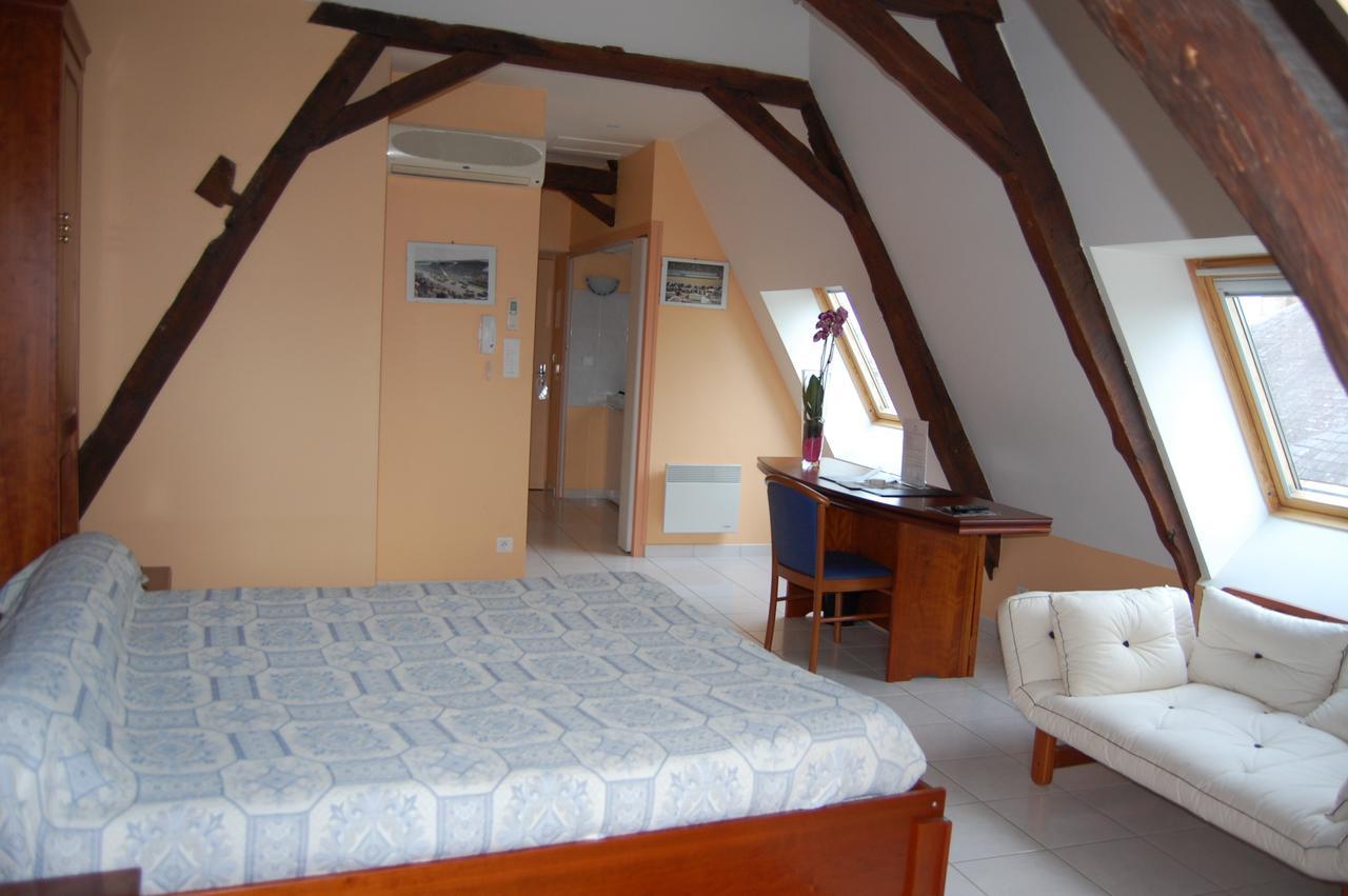 Appart'hôtel La Suze sur Sarthe Extérieur photo